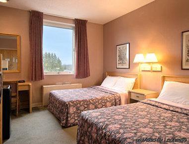 Elkins Inn And Suites الغرفة الصورة